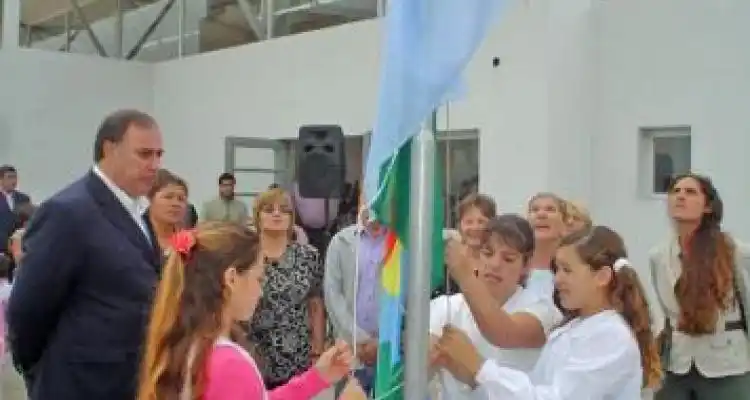 “La mejor política social es crear una Escuela”