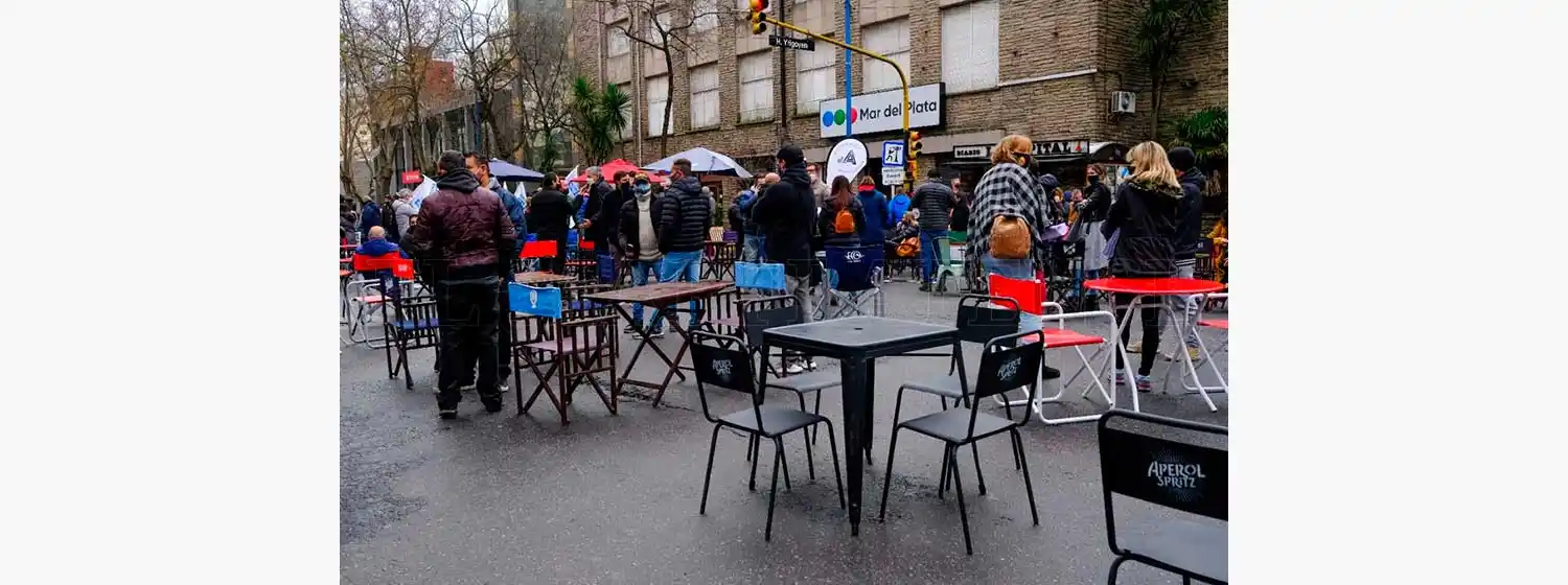 Gastronómicos contra el Gobierno: "Hace 7 meses nos restringen el derecho a trabajar"