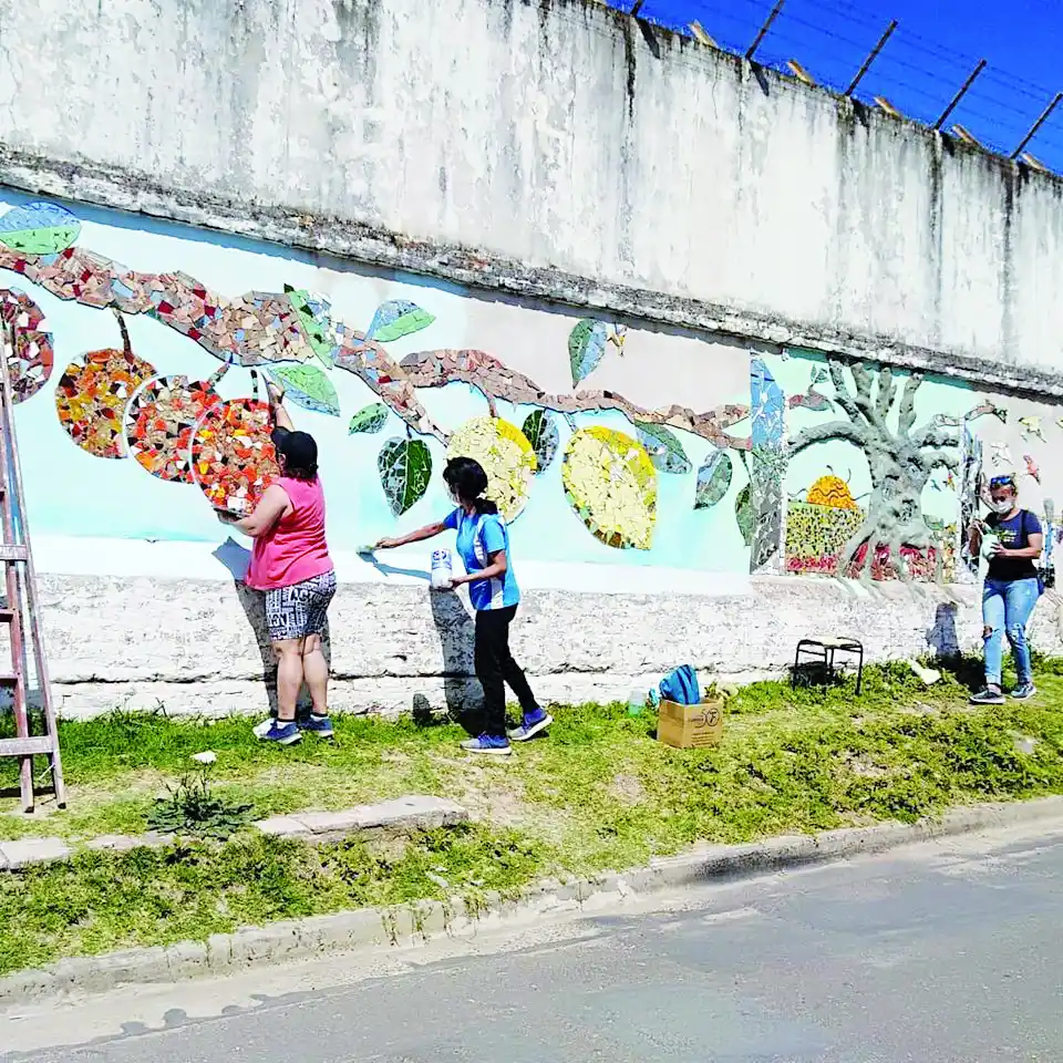 Mucho más que una obra de cien metros en el paredón de la Unidad Penal
