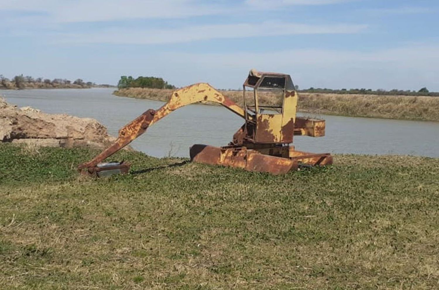 Se detectó maquinaria realizando actividades ilegales en islas del Delta