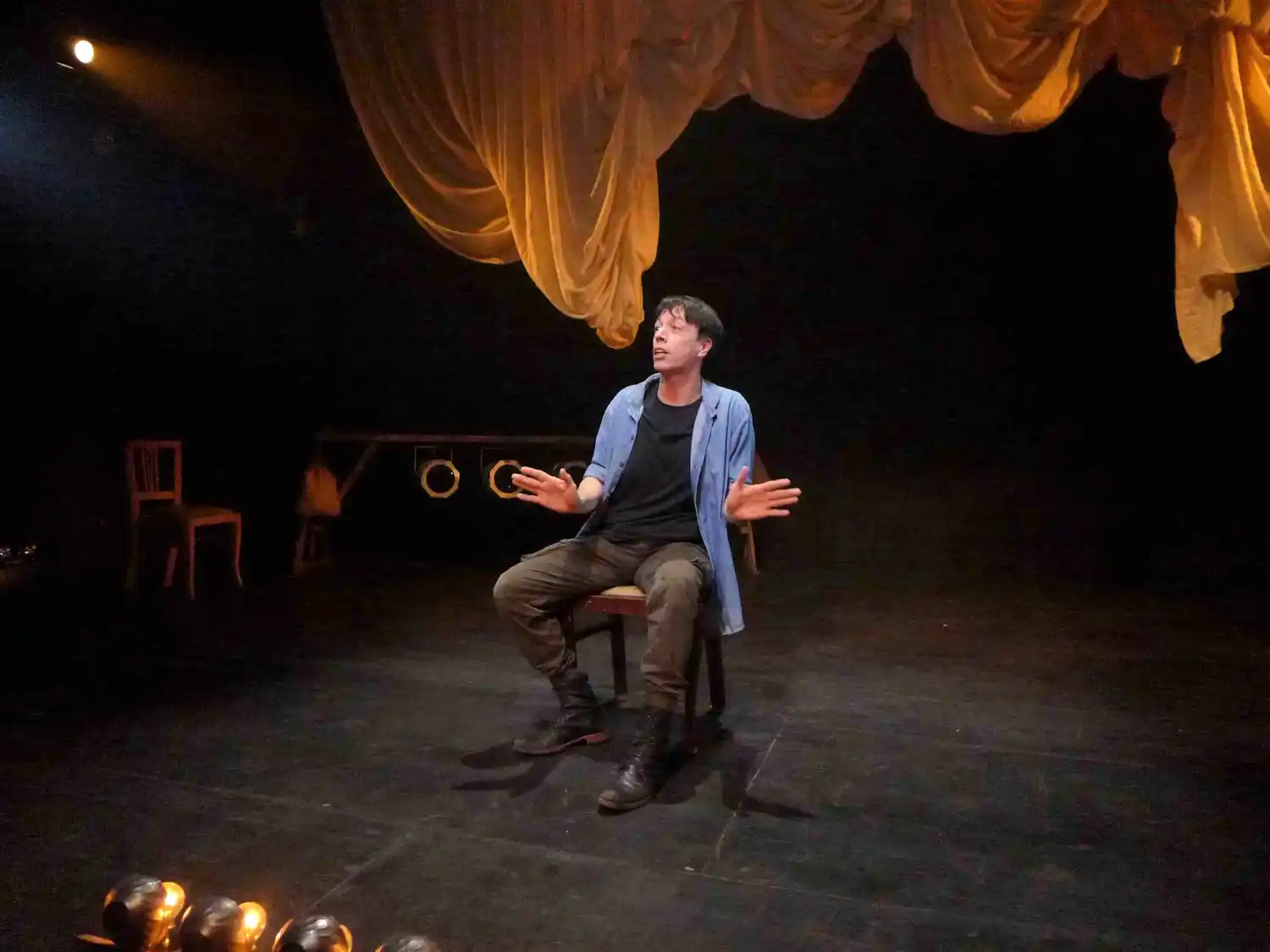 Temporada teatral de verano en el Brazzola: Promoción especial de 2×1 para “El brote”