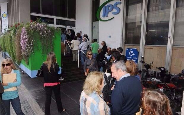 La Provincia intimó a jubilados que trabajan a renunciar a sus haberes y devolverlos