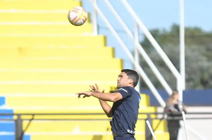 Cocca arriesga a Caruzzo y pone lo mejor ante Independiente