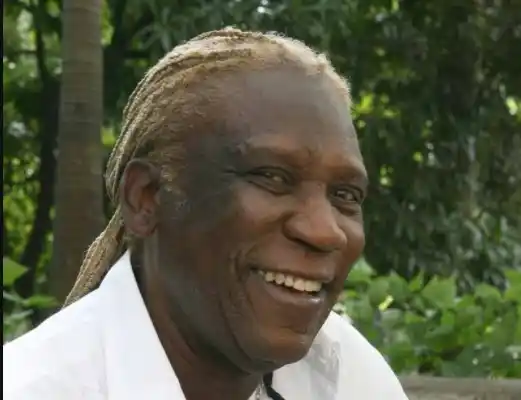 Henry Stephen niega que esté intubado por la Covid