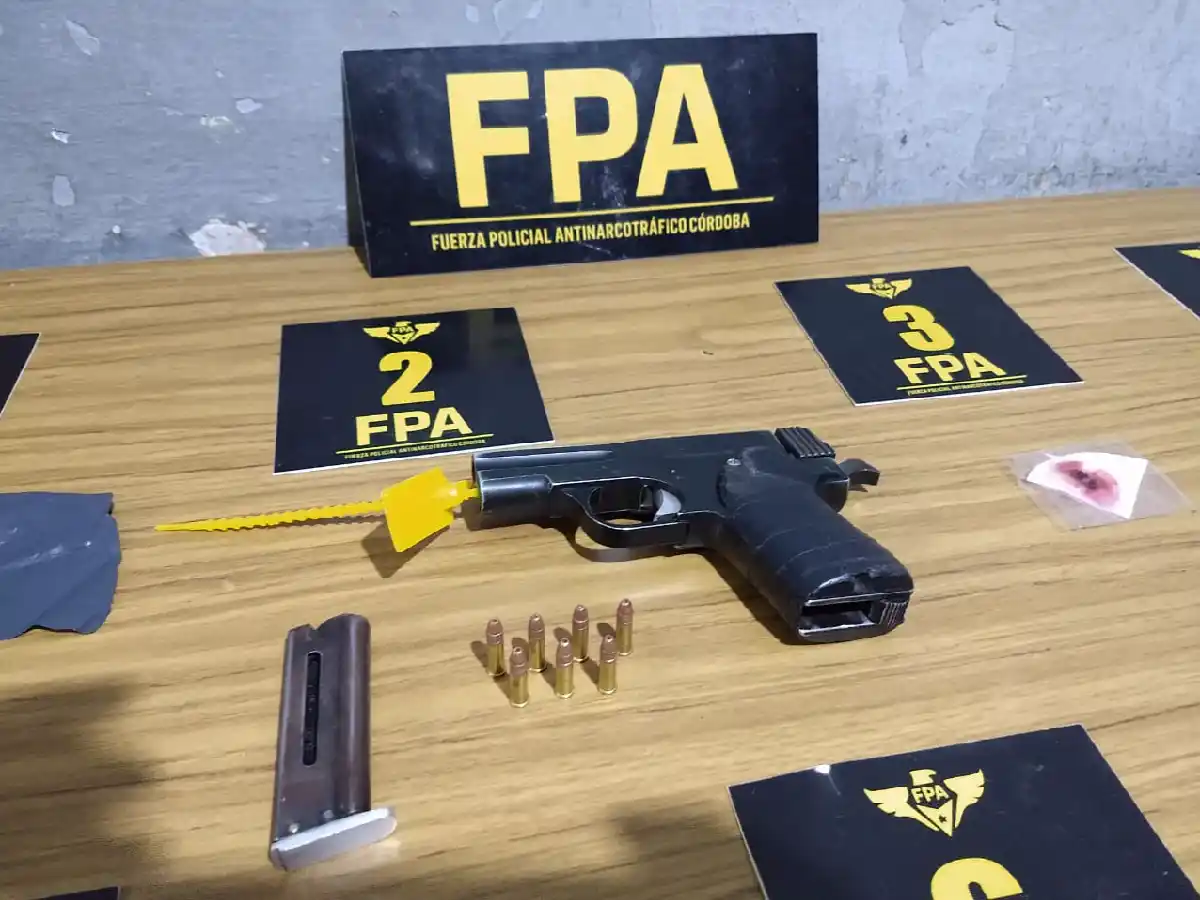 Arroyito: FPA detuvo a pareja que vendía drogas