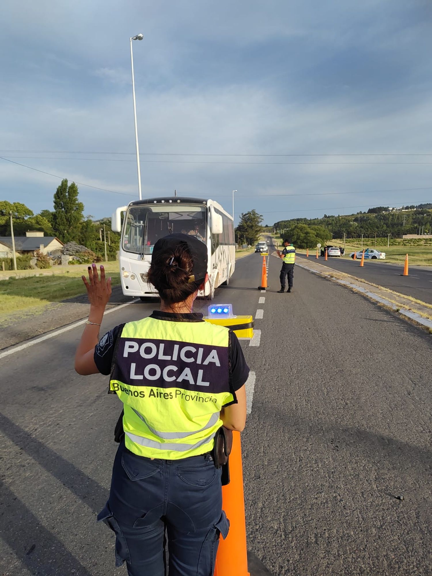 Subieron las multas de tránsito en Provincia: cuánto cuesta circular sin VTV o pasar un semáforo en rojo