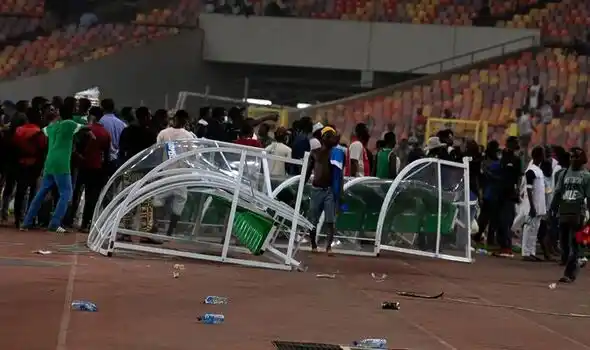 Murió un médico de FIFA tras los incidentes en las Eliminatorias Africanas