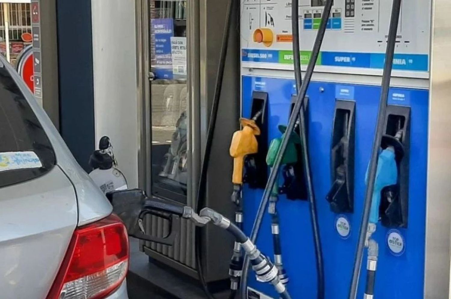 “Precios Justos” para combustibles: se anunciará este lunes un acuerdo con petroleras