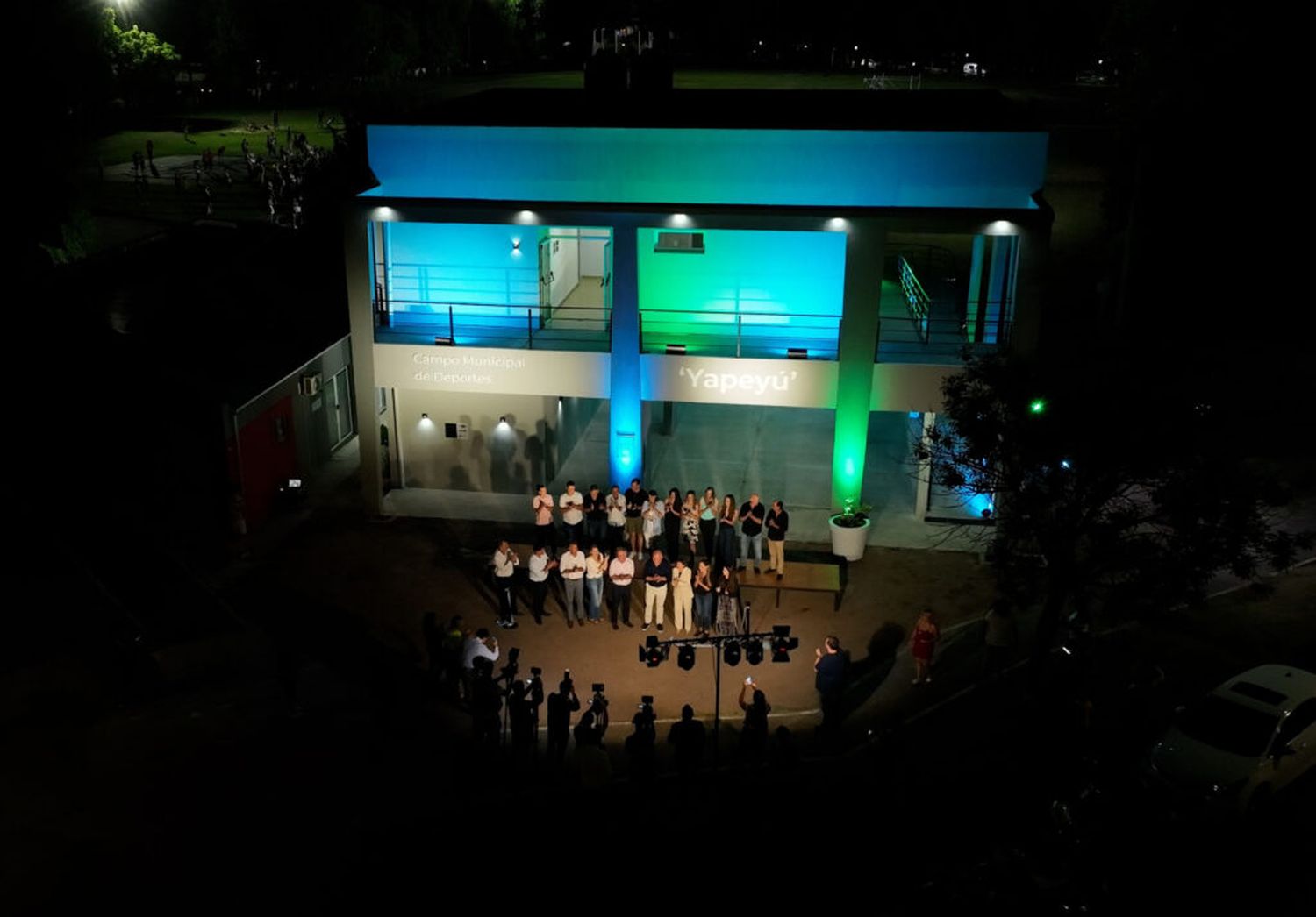 Crespo celebra un momento histórico con la inauguración del ‘Complejo de Alojamiento Deportivo y Sanitarios’ en el Campo Yapeyú
