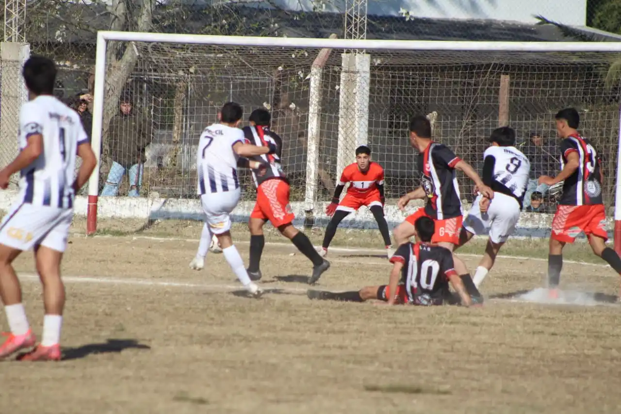 El arranque de la 2a. rueda le fue adverso a Sociedad Sportiva. Quilmes lo dejó sin invicto al ganarle por 1-0 con gol conquistado por Martín Camino.
