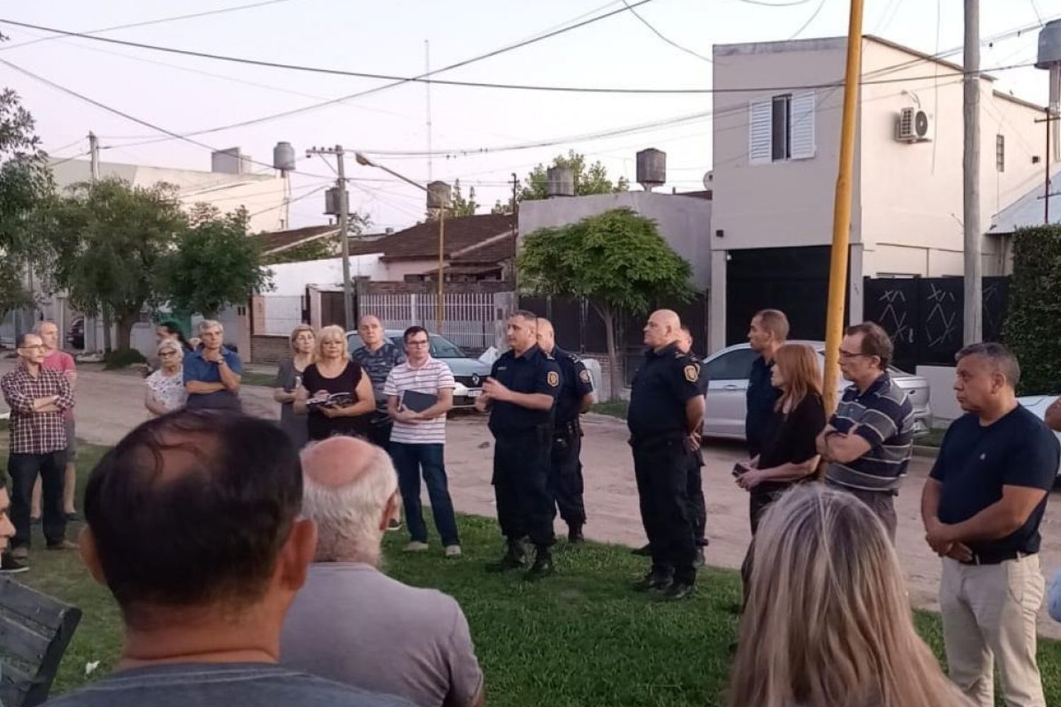 Vecinos del Barrio CGT reclamaron por mejoras en la seguridad e infraestructura