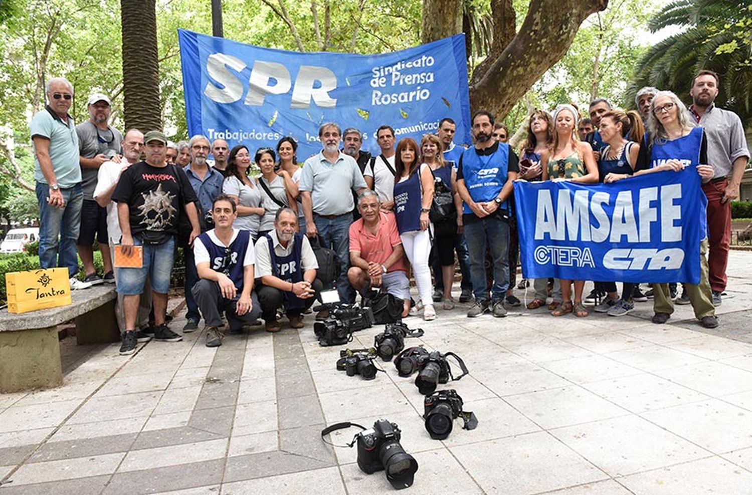 Camarazo contra las agresiones policiales a fotógrafos