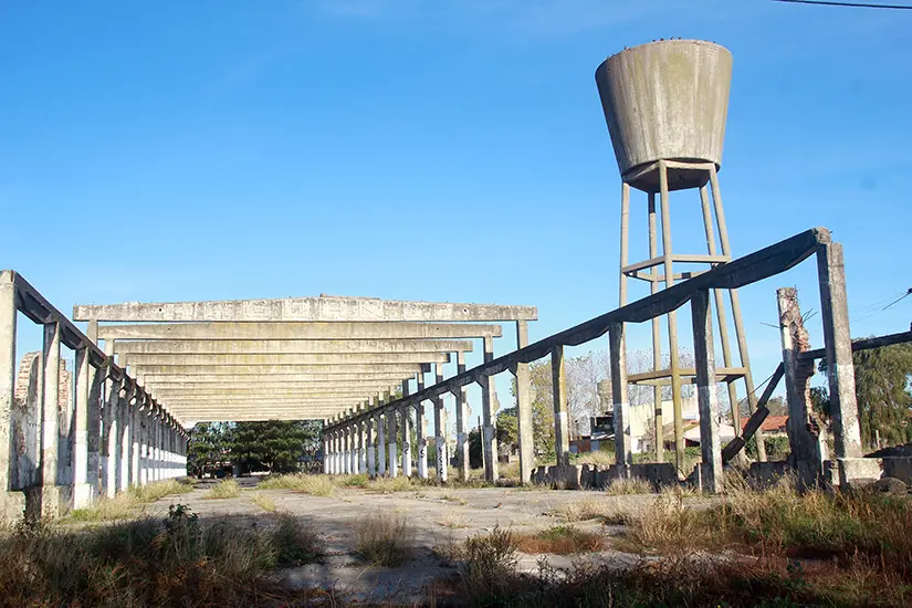 Aún existen las ruinas de un edificio que hace 29 años destruyó un viento huracanado