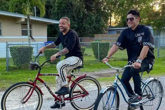 Así avanzan Chyno y Nacho a los premios Juventud
