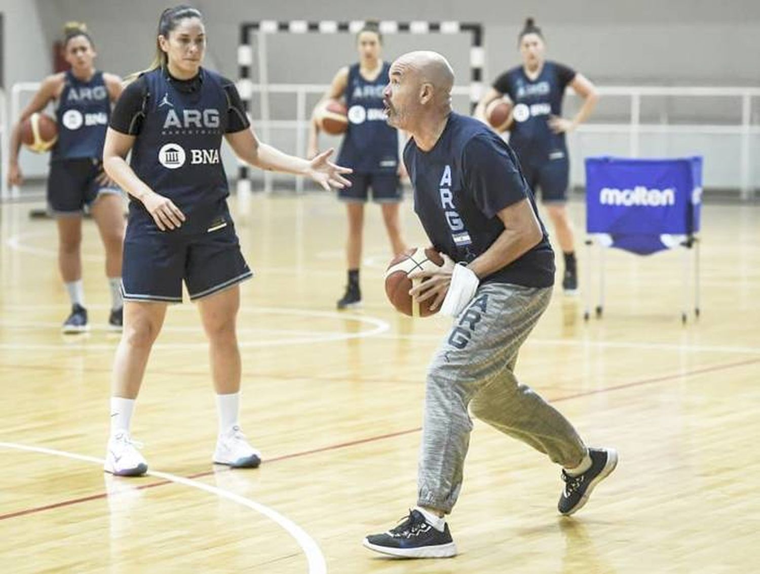 El básquet femenino  argentino comienza  la AmeriCup el viernes