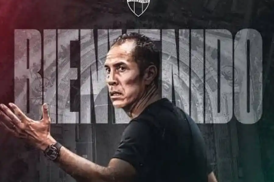 Palestino presenta a Lucas Bovaglio