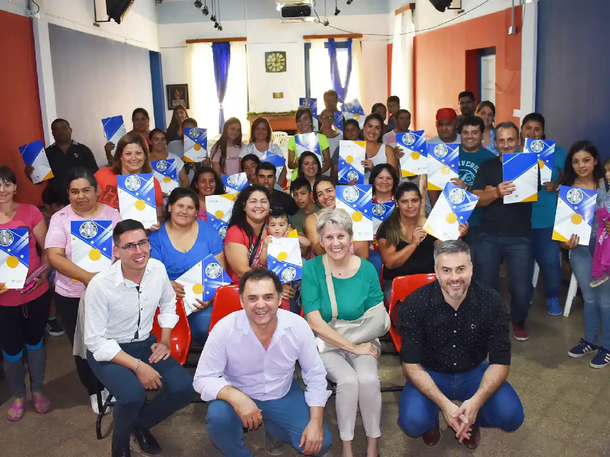 Lote propio  para 39 familias devotenses          