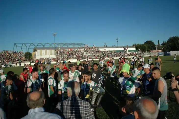 Arsenal de Viale se consagró campeón