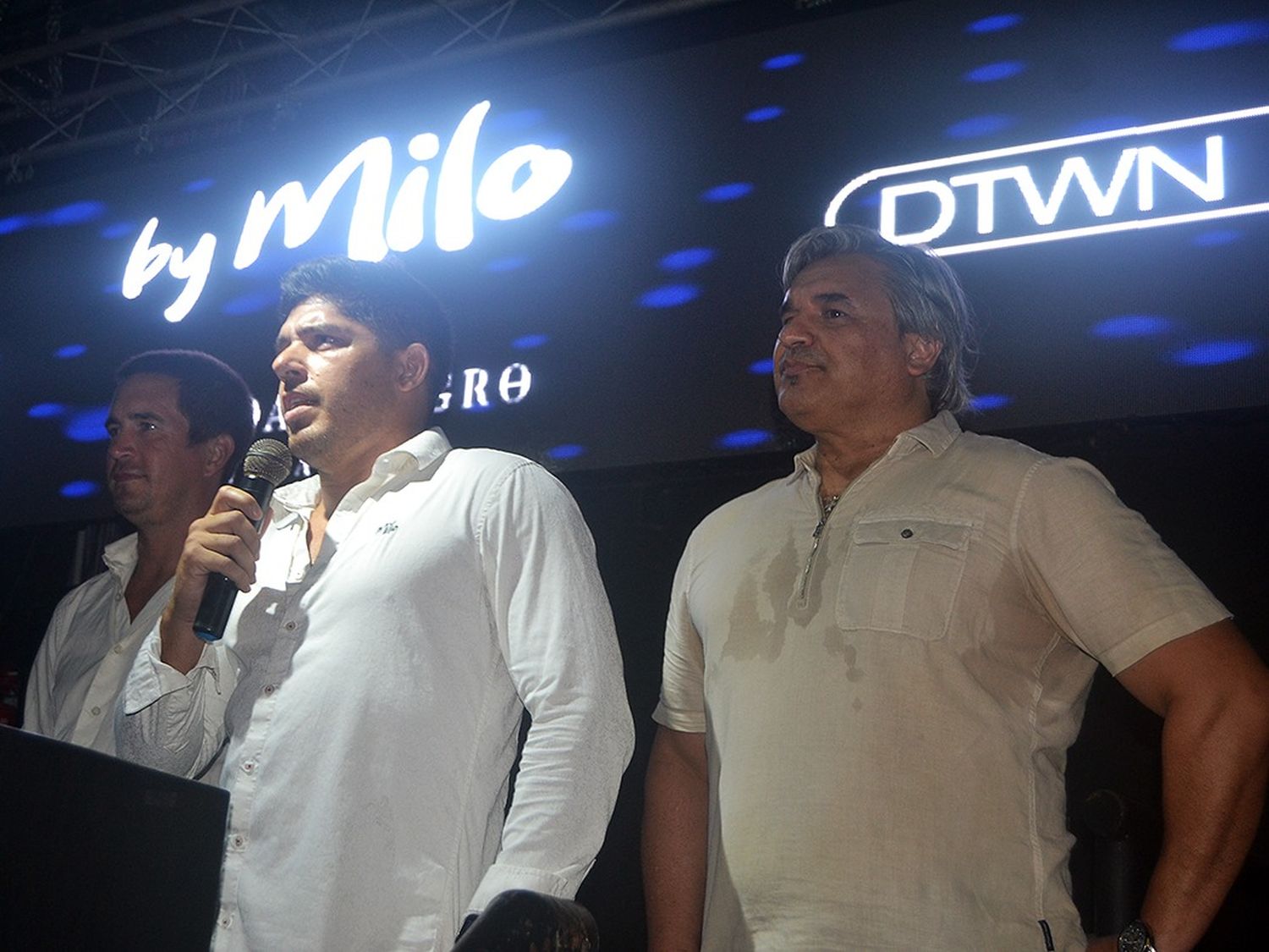 Milo entregó 10.000.000 de pesos a la Cooperadora del Hospital