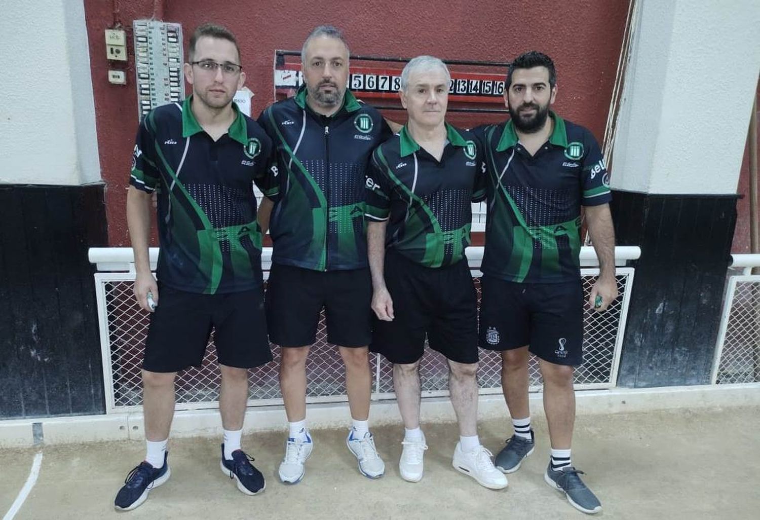 Agustín Berasain, Alejandro Bellver, Fabián Varenna y Leandro Gogna, con la dirección técnica de Carlos Arnaiz, los representes tandilense.