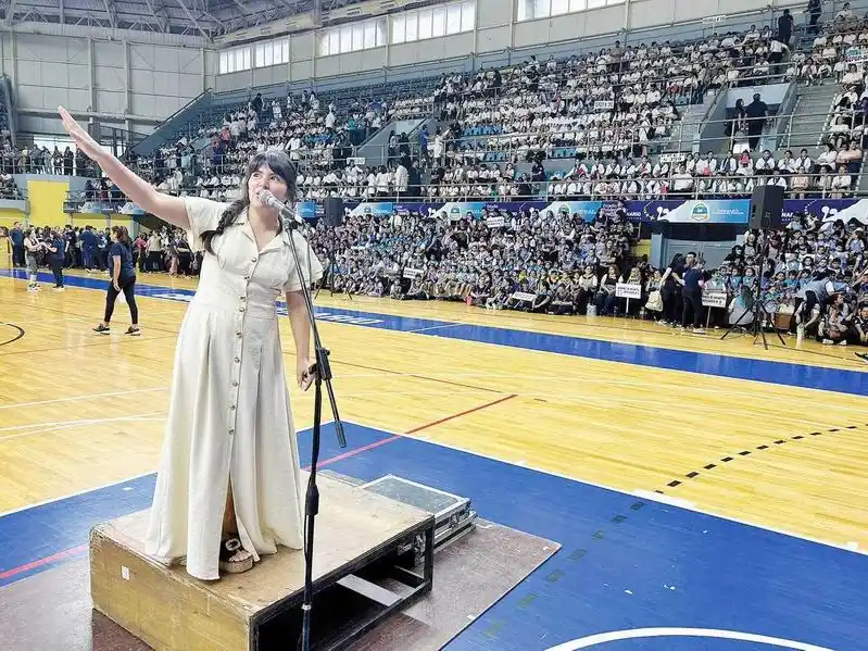 Más de 3.200 voces en escena para la gran
Gala de las Escuelas Cantan a la Navidad