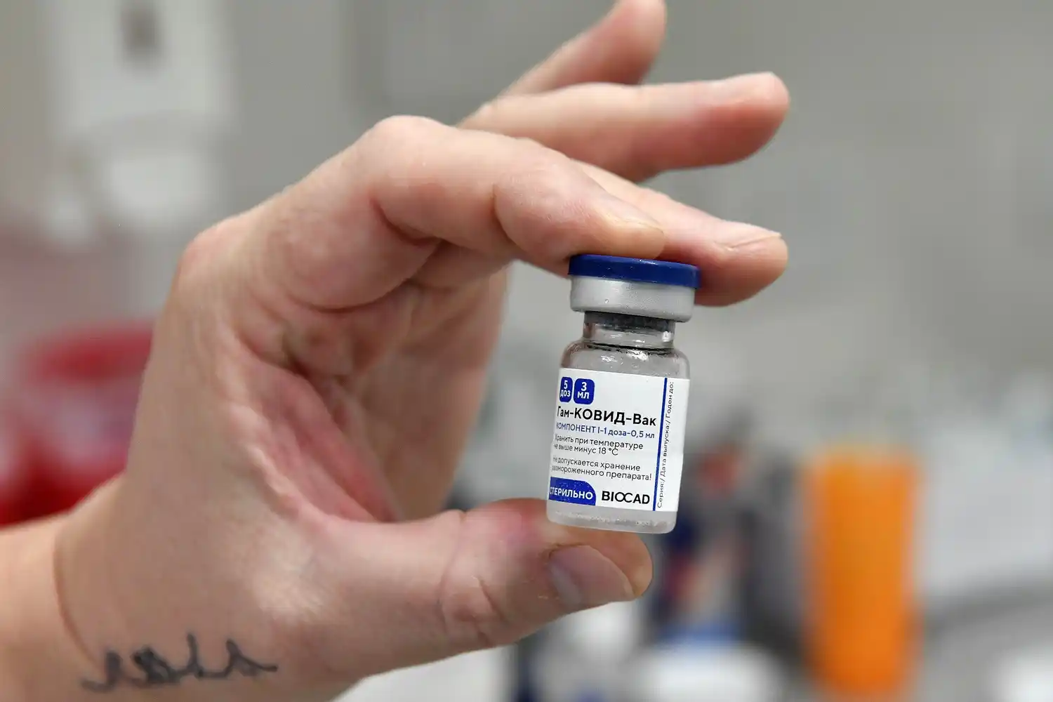 La OMS estima que podría aprobar la vacuna rusa Sputnik V antes de fin de este año