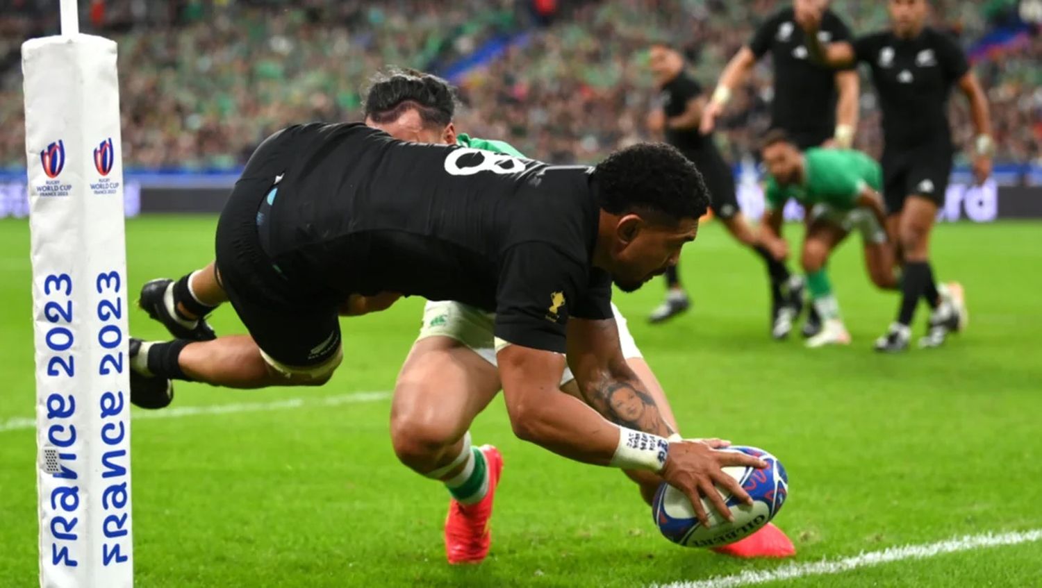 Los All Blacks resistieron a Irlanda y serán rivales de Los Pumas en semifinales