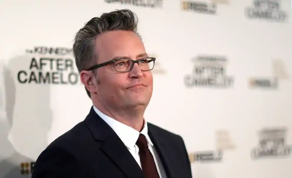 Revelaron la causa de muerte de Matthew Perry, el actor de la serie "Friends"