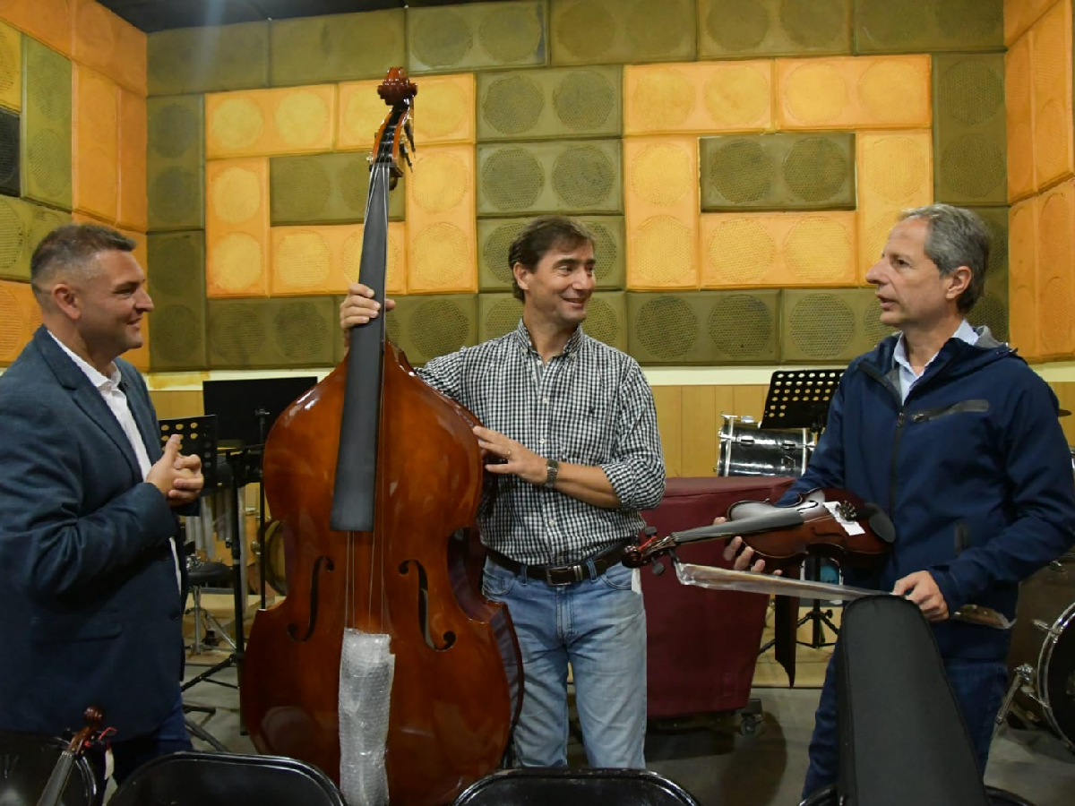 La Orquesta Sinfónica Juvenil recibió nuevos instrumentos 