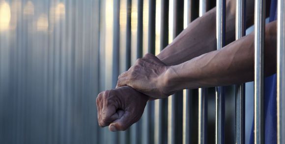 13 años de cárcel para hombre que intentó asesinar a puñaladas a su pareja