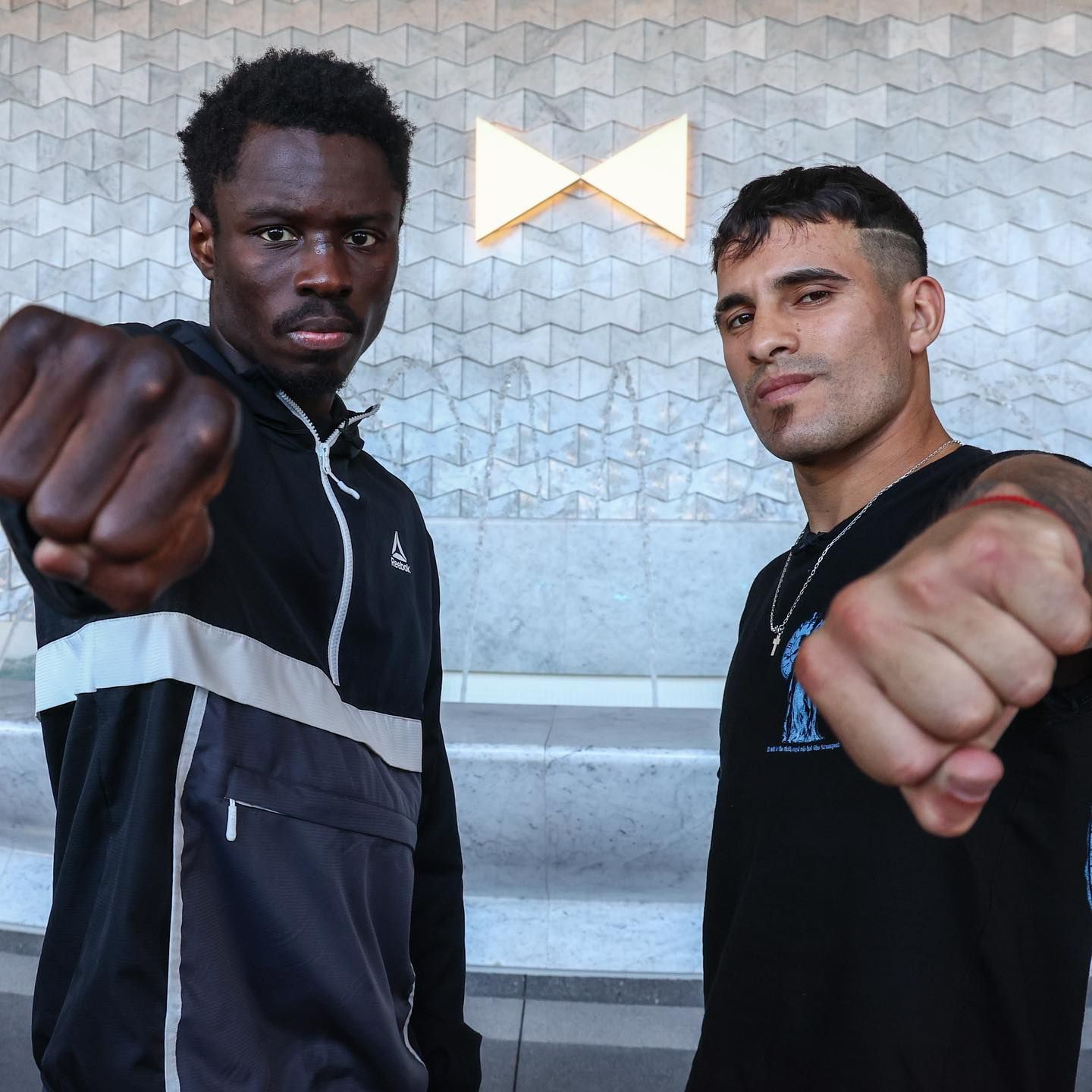 Lemos en el careo contra Hitchins: “Yo hablo en el ring”