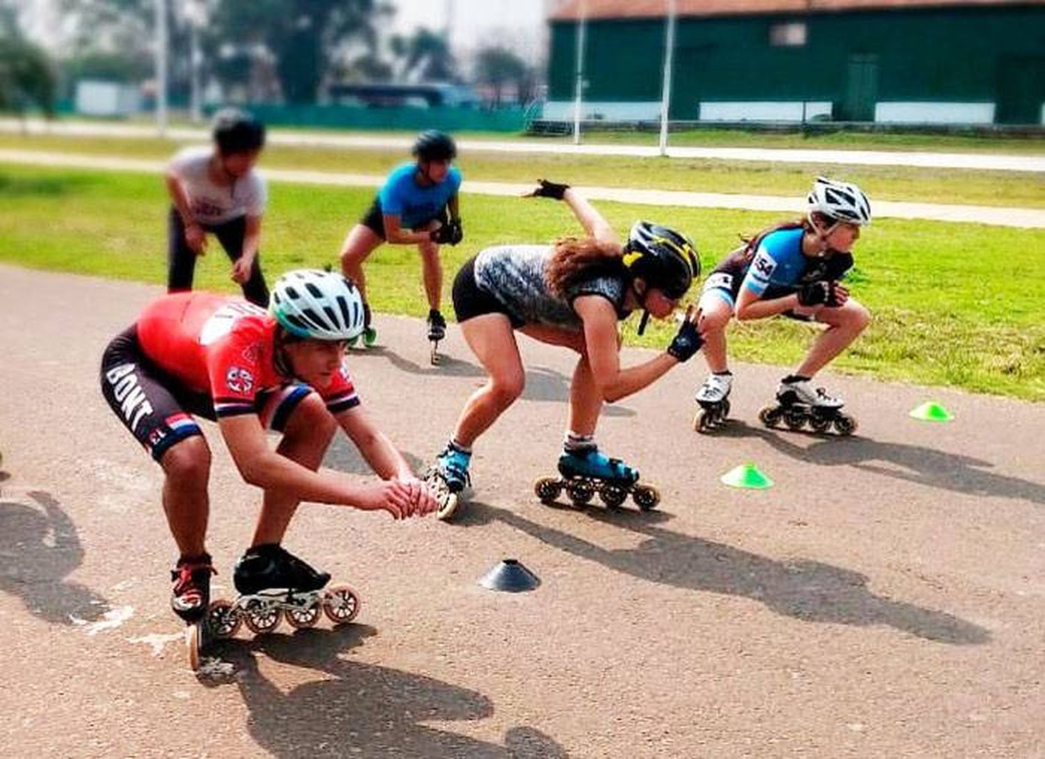 Patinadores de Club Alumni  competirán en Rosario  este domingo