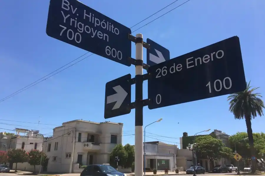 Continúan los trabajos de señalización en la ciudad
