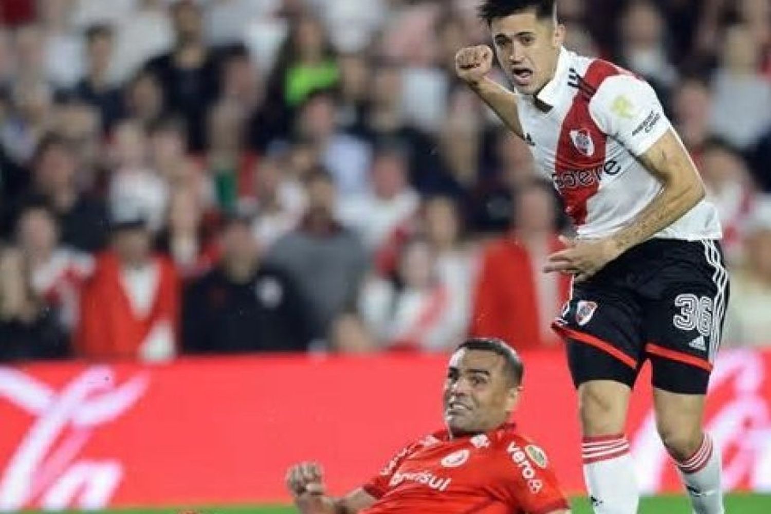 Triunfos de River y Argentinos Jrs. en Buenos Aires