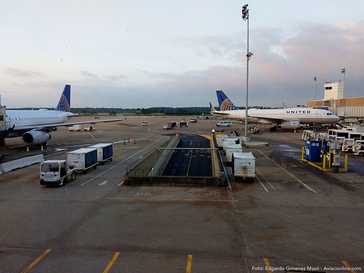 United Airlines empieza a ofrecer testeos para COVID-19 en vuelos desde Houston hacia Latinoamérica