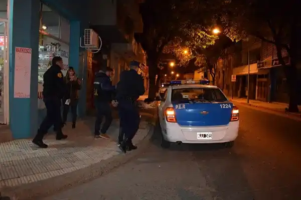Los detenidos por el robo al kiosco habrían robado celulares en otro comercio
