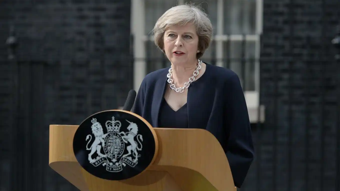 May promete publicar los detalles formales del Brexit