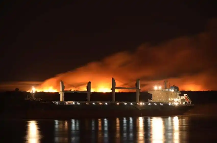 Rosario tuvo otra noche irrespirable por el humo proveniente de las islas