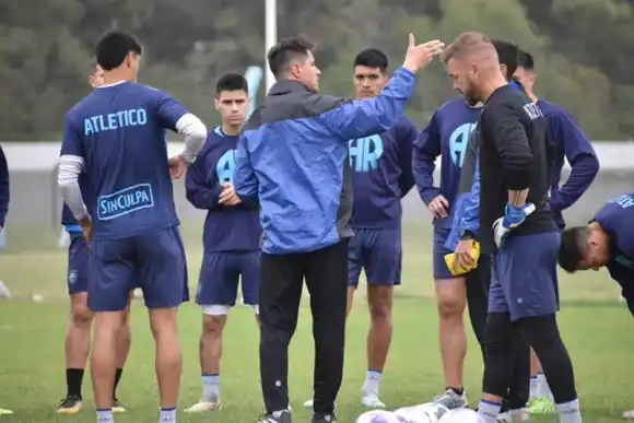 Atlético de Rafaela viajó a Mendoza con 20 jugadores