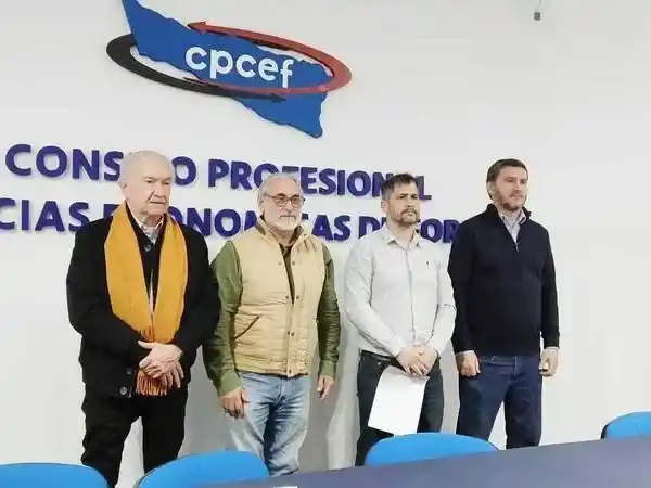 La FEF presentó al diputado Basterra un
proyecto para fortalecer a las pymes argentinas