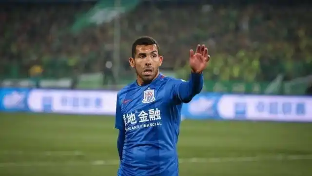 Tevez: "Me motiva volver a vestir la camiseta de Boca, pero si vuelvo es por el hincha"