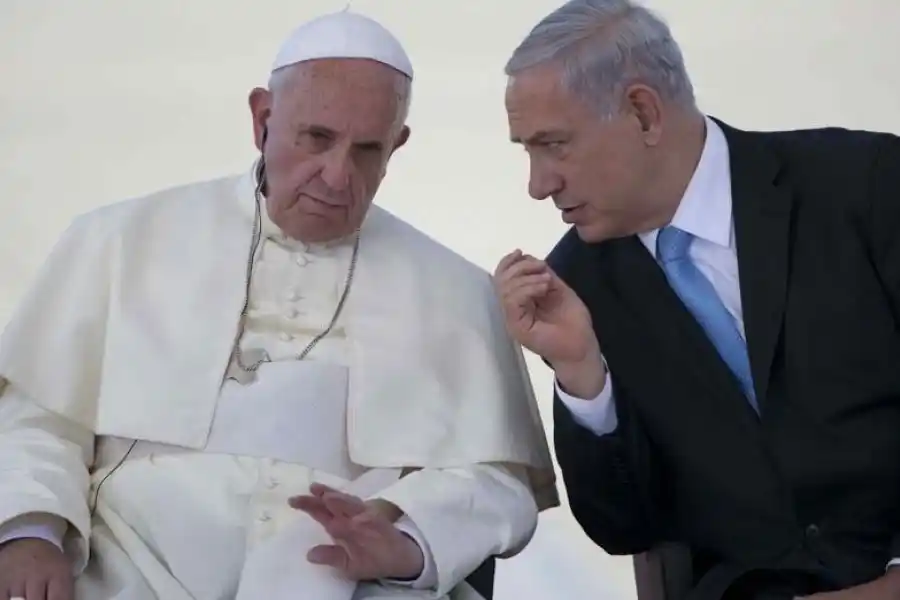 Israel acusó al papa Francisco de usar “una doble vara” para referirse a la guerra en la Franja de Gaza
