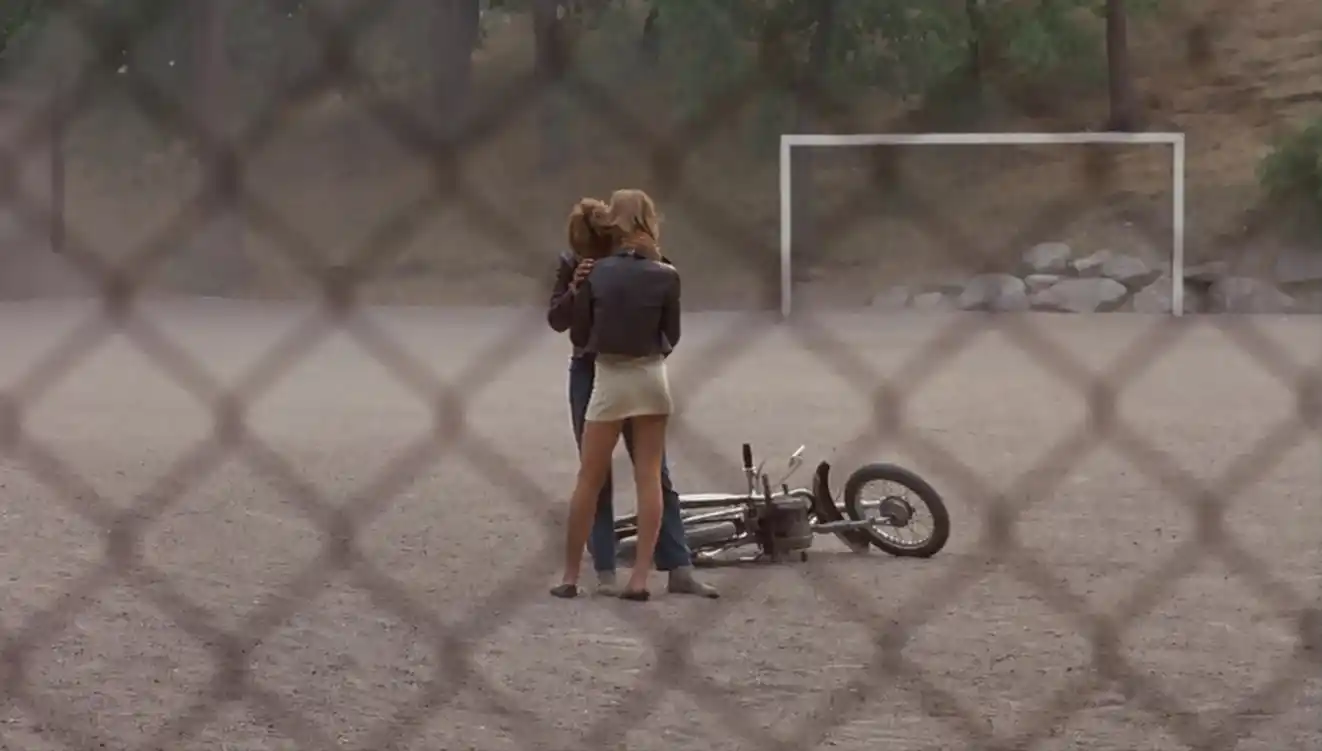 Relámpago Verde” en el patio del Mercado Progreso