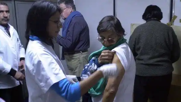 Pami aplicó en un mes más vacunas antigripales que todo el 2015