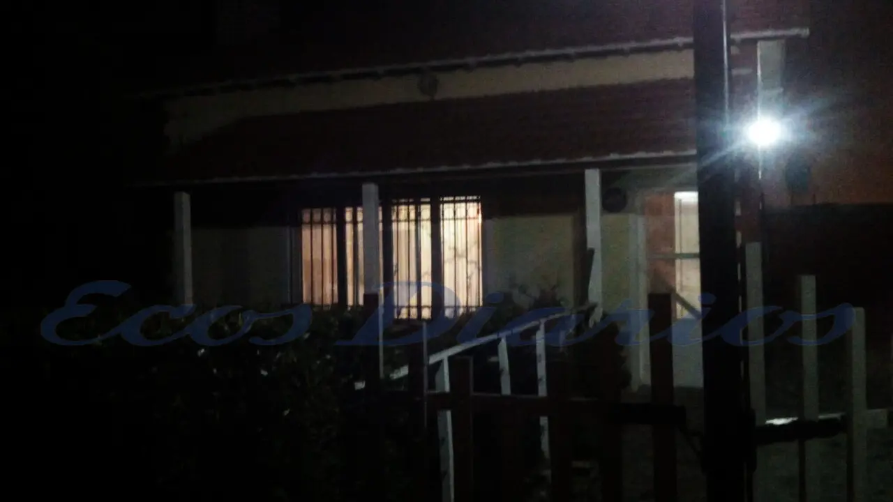 Ladrones con armas ataron y robaron a cuatro vecinos en Bahía de los Vientos