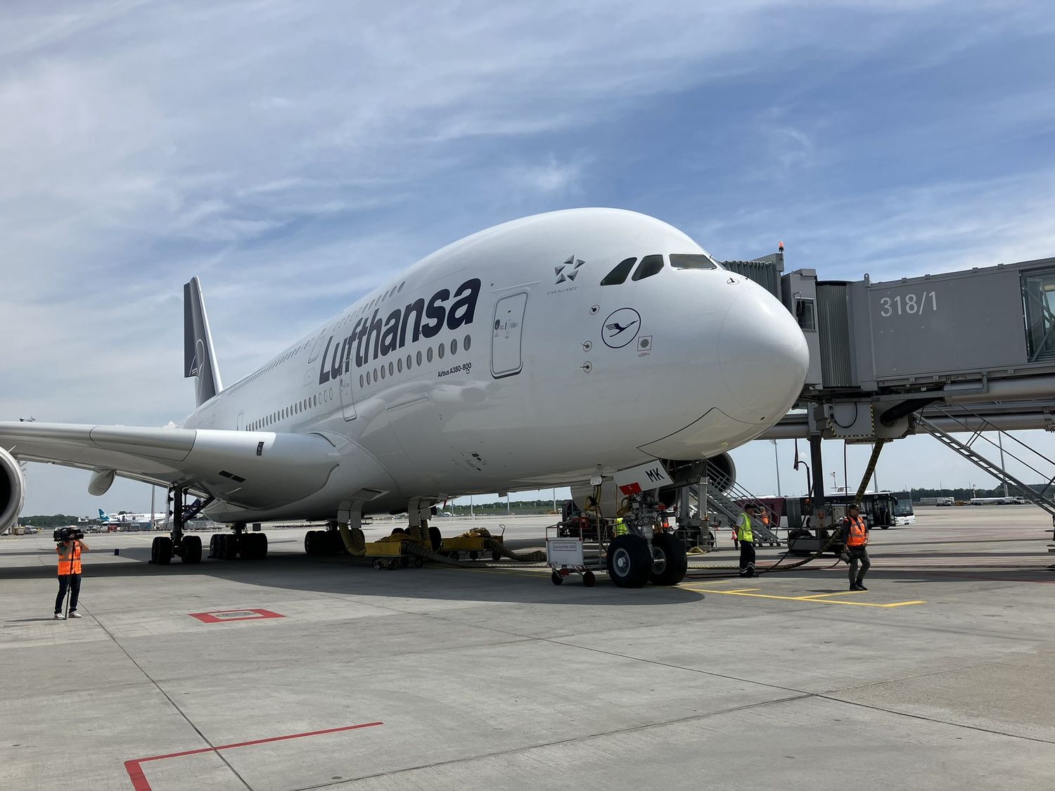 Lufthansa resumes commercial flights with the Airbus A380