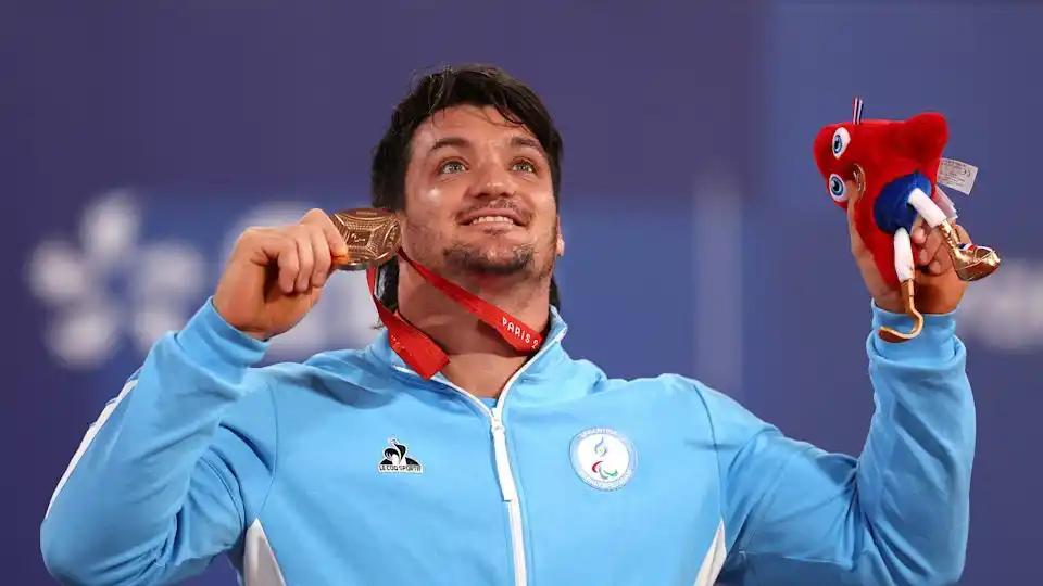 Gustavo Fernández medalla de bronce