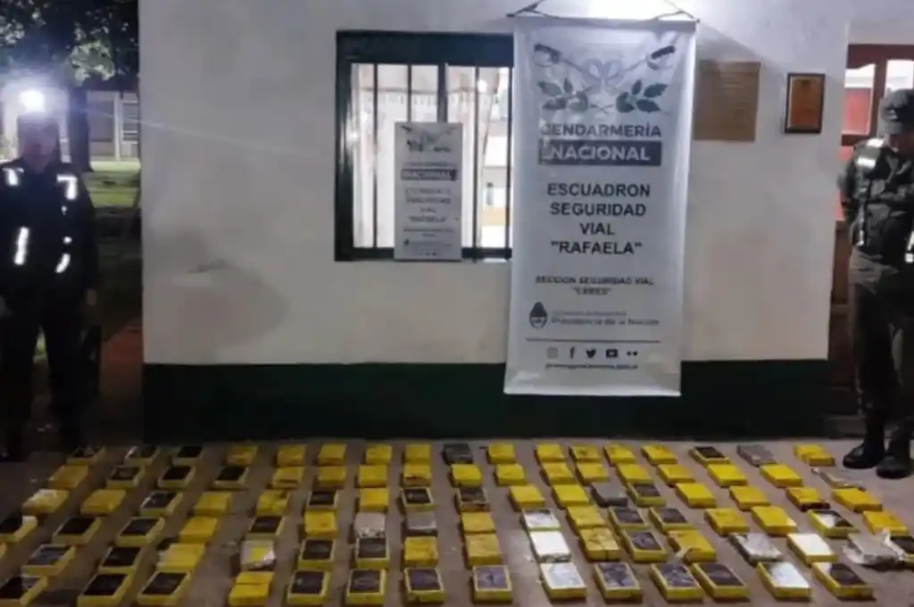 Los cien «panes» de cocaína pesaron más de 100 kilos. Foto: El Litoral