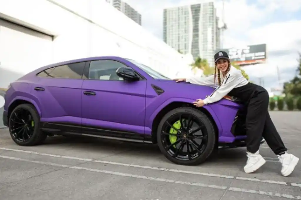 Shakira y su Lamborghini