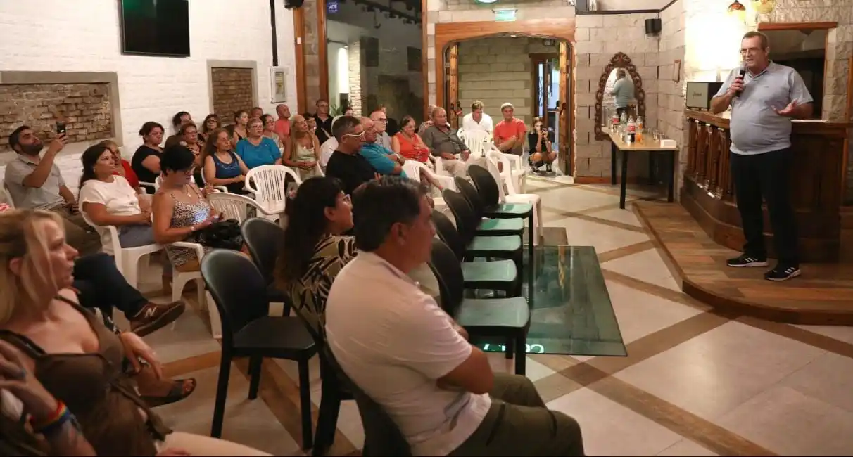 Los equipos de Dos Santos presentarán “60 propuestas concretas para 60 días”